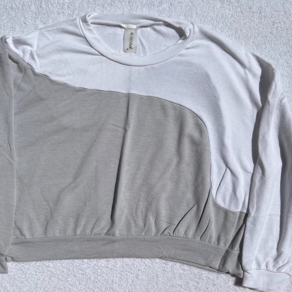 As Revival Women's White and Gray Colorblock Cropped Sweatshirt
